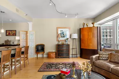 57 E Delaware Place #1104, Chicago, IL 60611 - Photo 5