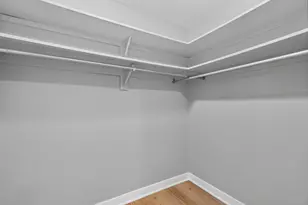 1560 N Sandburg Terrace, Chicago, IL 60610 - Photo 13