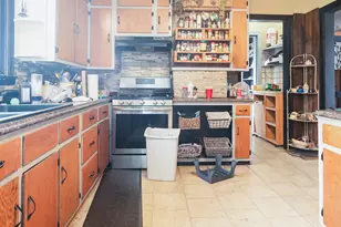 206 W 1st St, Lostant, IL 61334 - Photo 9