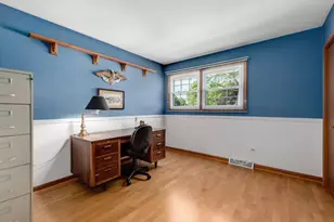 7827 Rohrer Dr, Downers Grove, IL 60516 - Photo 15