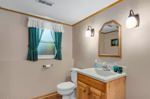 7827 Rohrer Dr, Downers Grove, IL 60516 - Photo 13
