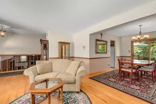 7827 Rohrer Dr, Downers Grove, IL 60516 - Photo 7