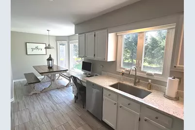 829 Kent Circle, Bartlett, IL 60103 - Photo 5