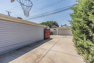 3448 N Oleander Ave, Chicago, IL 60634 - Photo 27