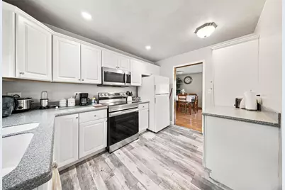 1003 Bellevue Avenue, Elgin, IL 60120 - Photo 13