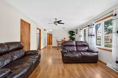 1003 Bellevue Avenue, Elgin, IL 60120 - Photo 11
