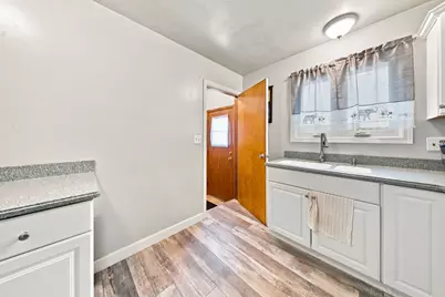 1003 Bellevue Avenue, Elgin, IL 60120 - Photo 15