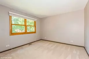 1121 Needham Rd, Naperville, IL 60563 - Photo 9