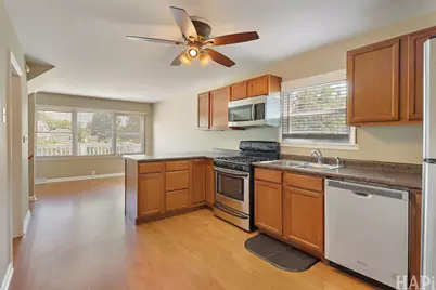 42066 N Lotus Avenue, Antioch, IL 60002 - Photo 5