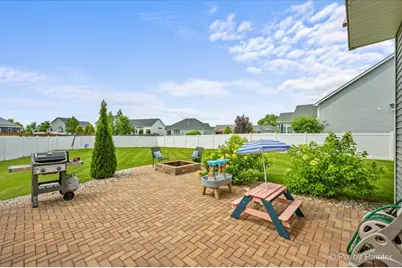 2240 Coventry Circle S, Sycamore, IL 60178 - Photo 29