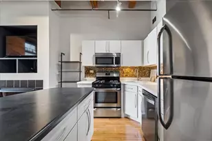 360 W Illinois St, Chicago, IL 60654 - Photo 3