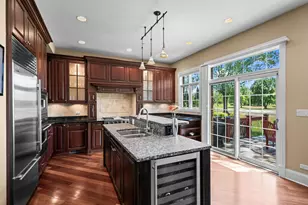 1105 Austin Ave, Park Ridge, IL 60068 - Photo 13