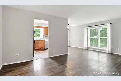 761 Garfield Avenue #B, Libertyville, IL 60048 - Photo 3