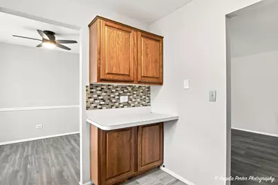 761 Garfield Avenue #B, Libertyville, IL 60048 - Photo 9