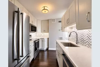 401 E Ontario Street #2601, Chicago, IL 60611 - Photo 9