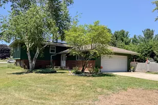 1781 Bracknel Blvd, Rockford, IL 61103 - Photo 1