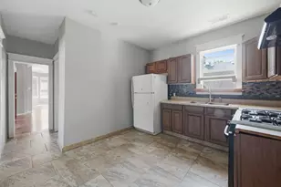 11754 S Wallace St, Chicago, IL 60628 - Photo 15