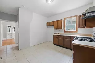 11754 S Wallace St, Chicago, IL 60628 - Photo 17