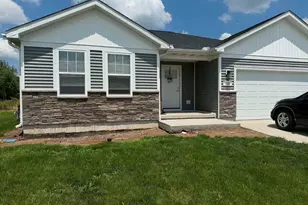 520 Cassidy Ave, Ottawa, IL 61350 - Photo 1