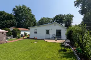 10017 W Mawman Ave, Beach Park, IL 60087 - Photo 1