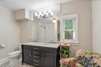 213 W Maple Avenue, Libertyville, IL 60048 - Photo 13
