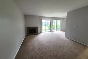 1460 7 Pines Rd, Schaumburg, IL 60193 - Photo 3