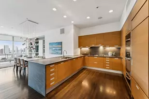 500 W Superior St, Chicago, IL 60654 - Photo 5