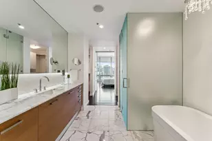 500 W Superior St, Chicago, IL 60654 - Photo 21