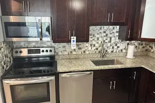 9128 W Terrace Dr, Niles, IL 60714 - Photo 9