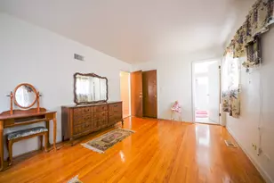 2433 S Shag Bark Trail, Arlington Heights, IL 60005 - Photo 13