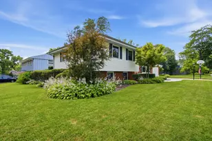 1125 61st St, Downers Grove, IL 60516 - Photo 3