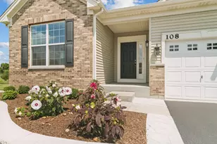 108 Telluride Ln, Volo, IL 60020 - Photo 3