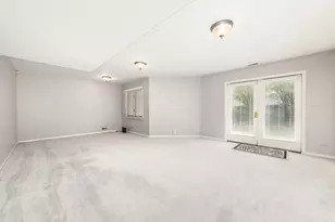 909 W Essex Pl, Arlington Heights, IL 60004 - Photo 25