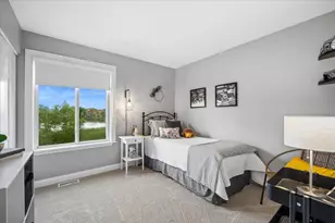 1117 Annandale Dr, Elgin, IL 60123 - Photo 15