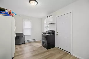 592 N Dearborn Ave, Kankakee, IL 60901 - Photo 3