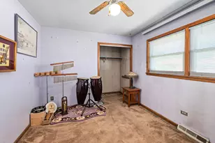 11109 S Ave J, Chicago, IL 60617 - Photo 9