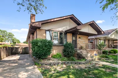 11109 S Avenue J, Chicago, IL 60617 - Photo 1