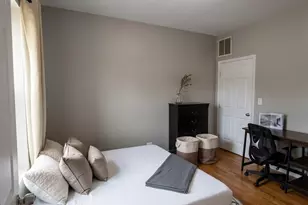 3906 W Belmont Ave, Chicago, IL 60618 - Photo 9