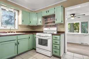301 Grand Ave, Loves Park, IL 61111 - Photo 9