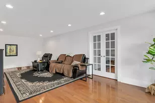 453 Raintree Dr, Glen Ellyn, IL 60137 - Photo 7