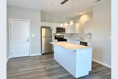 301 N Madison Street #3A, Woodstock, IL 60098 - Photo 3
