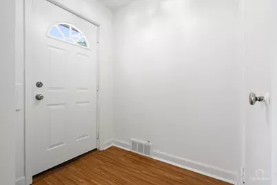 2114 N 74th Avenue, Elmwood Park, IL 60707 - Photo 3