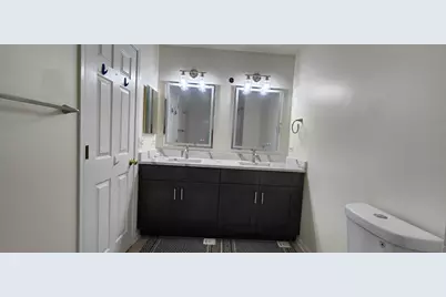 2145 Colchester Avenue, Hoffman Estates, IL 60192 - Photo 15