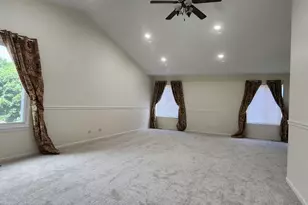 2145 Colchester Ave, Hoffman Estates, IL 60192 - Photo 19