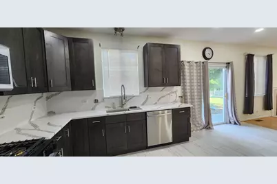 2145 Colchester Avenue, Hoffman Estates, IL 60192 - Photo 35