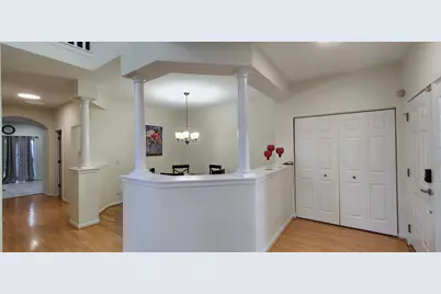 2145 Colchester Avenue, Hoffman Estates, IL 60192 - Photo 5