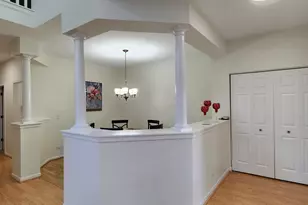 2145 Colchester Ave, Hoffman Estates, IL 60192 - Photo 5