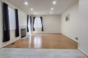 2145 Colchester Ave, Hoffman Estates, IL 60192 - Photo 35