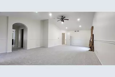 2145 Colchester Avenue, Hoffman Estates, IL 60192 - Photo 21