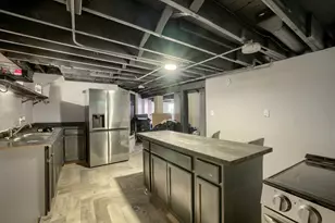 1957 E 72nd St, Chicago, IL 60649 - Photo 9